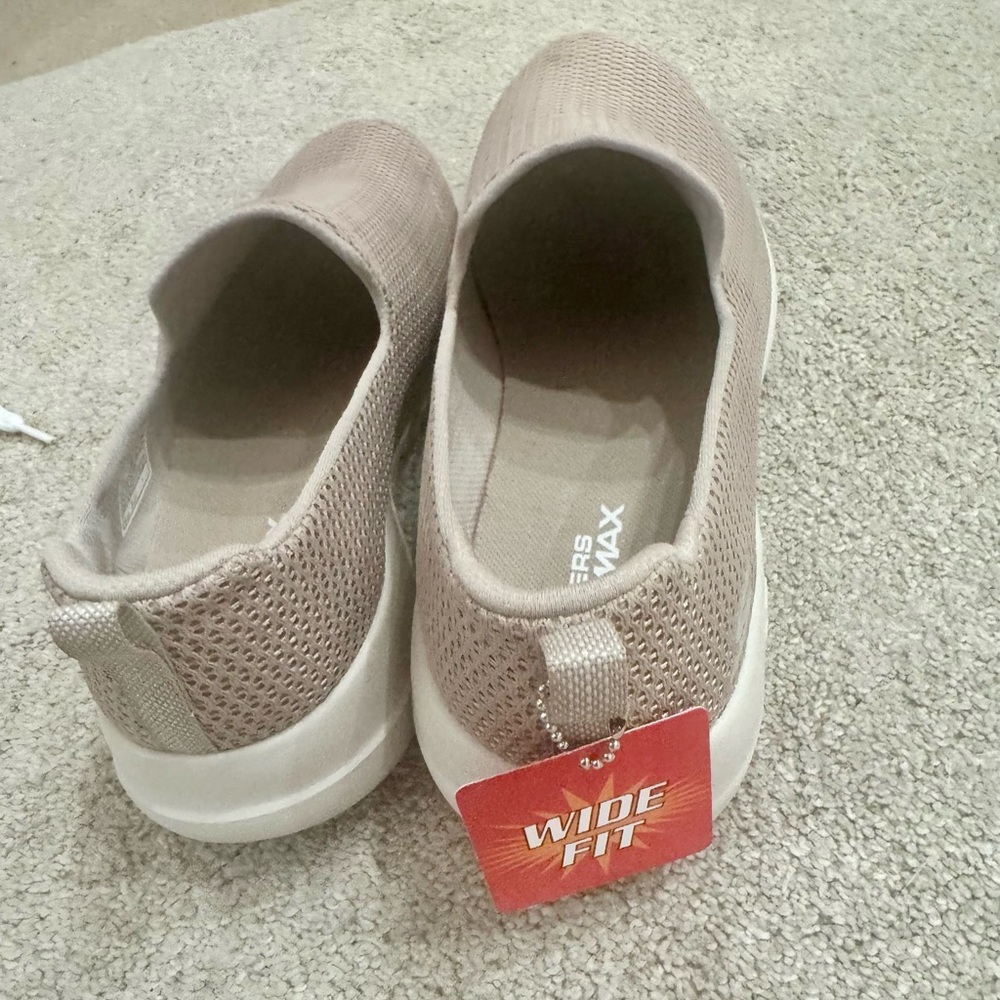 Skechers Light Tan Goga Max Slip-Ons Maybe Worn Once Wide